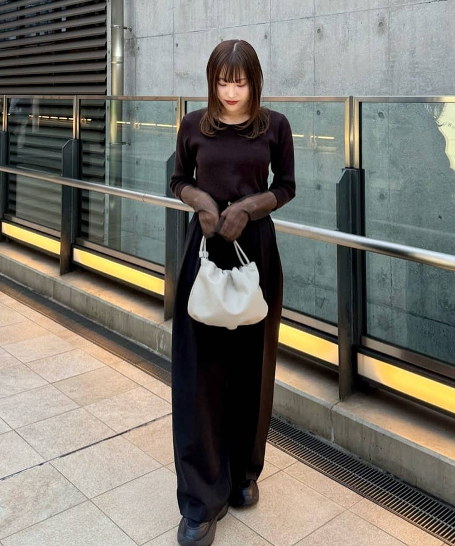 Russet [chi project] 4-way drawstring shoulder bag GrayBeige